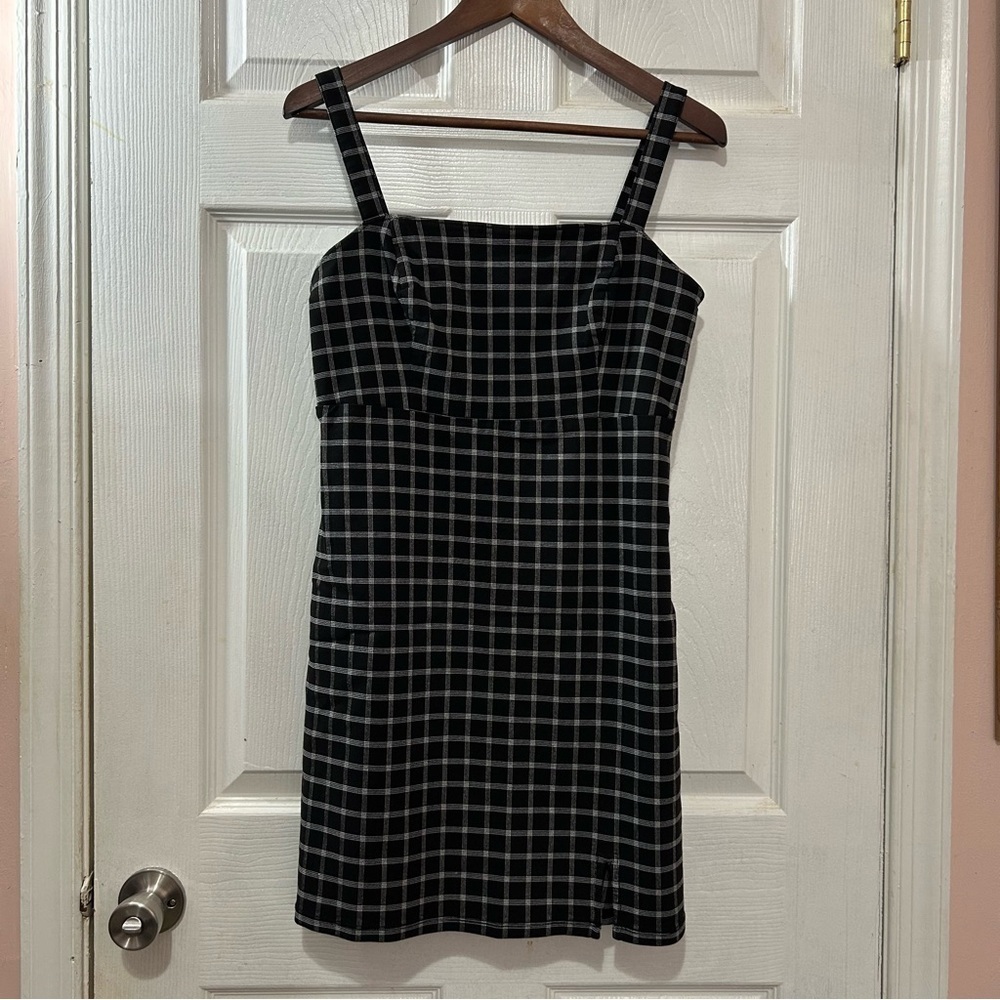 Hollister Overall Dress Adjustable Straps Side Zip Black Plaid Size Medium Y2K